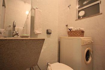 Apartamento Paissandu 204 *